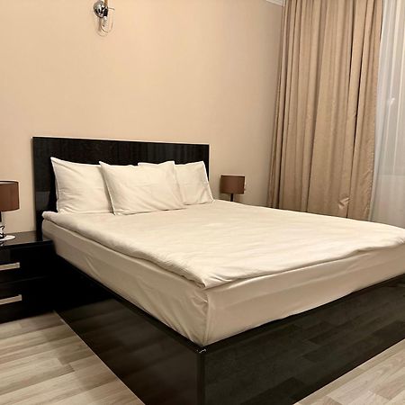 Hotel Tsereteli Batumi Esterno foto