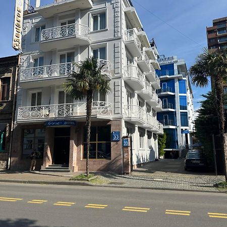Hotel Tsereteli Batumi Esterno foto