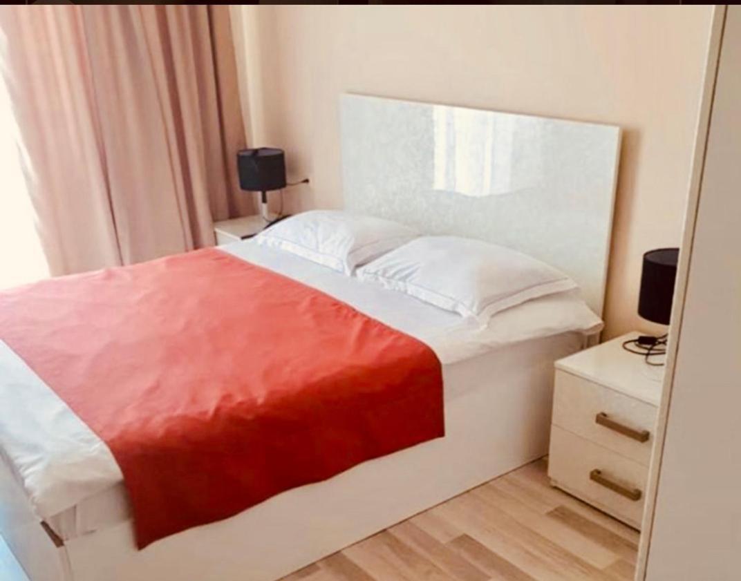 Hotel Tsereteli Batumi Esterno foto